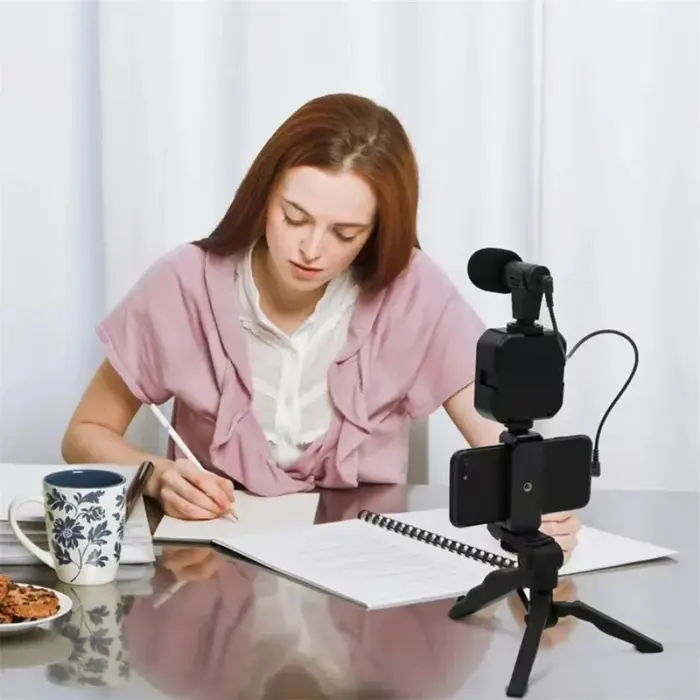 Tripod Phone Holder With LED Fill Light Mini Microphone Smartphone Vlogging Kit 1PC - Image 4